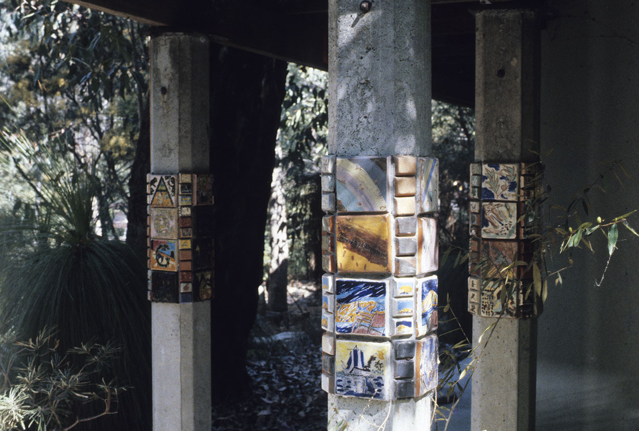 Process, Brickworks, figurative sculptures made by local artists at Ralph Britain and Son’s Brickworks Reading Pitts, Griffith University. 1986